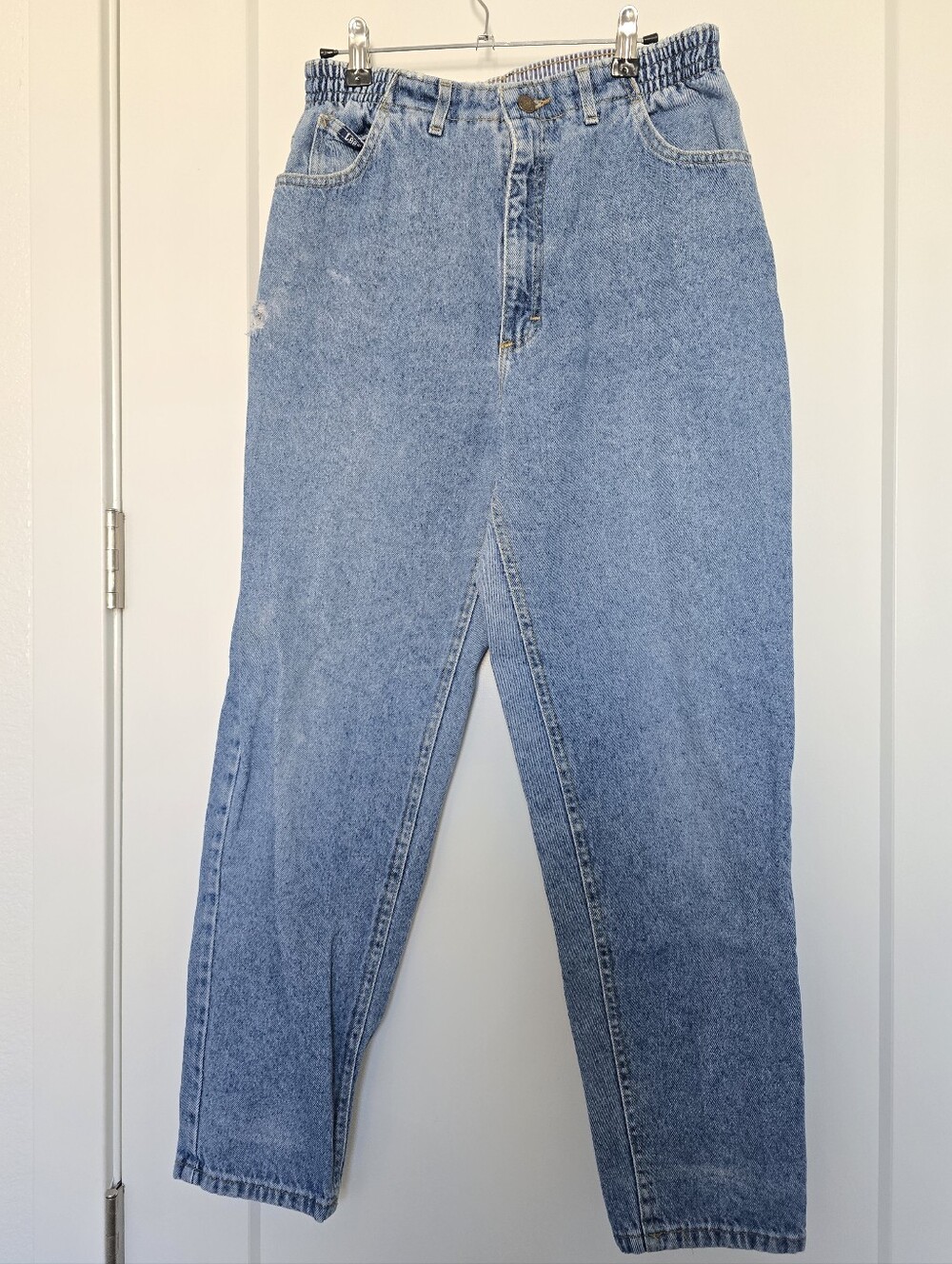 Vintage Lee Women's Relaxed Jeans in Light Blue Denim Made In Usa